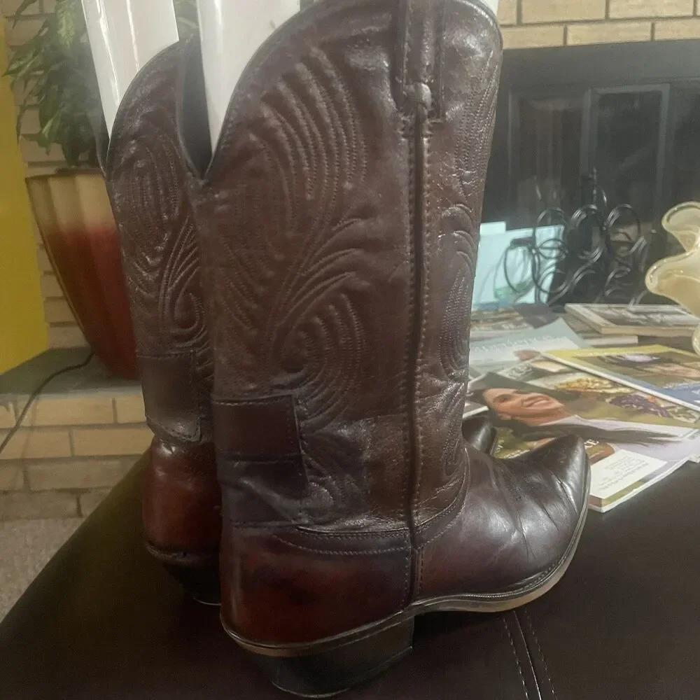 VTG Laredo Men’s Cowboy 18563 Brown 10D. USA Made Western Boots